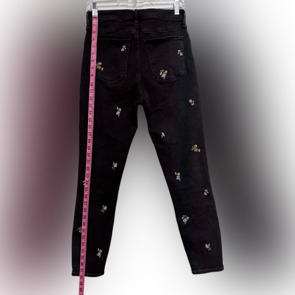 Abercrombie & Fitch • High Rise Super Skinny Ankle Black Embroidered Floral - 28 - Picture 4 of 6